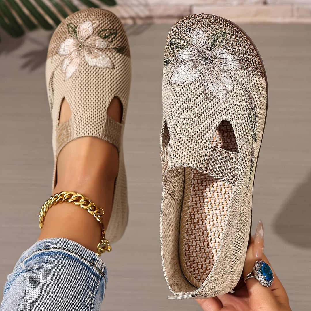Rosalie™ — Chic Ergonomic Ballet Flats Featuring a Floral Design