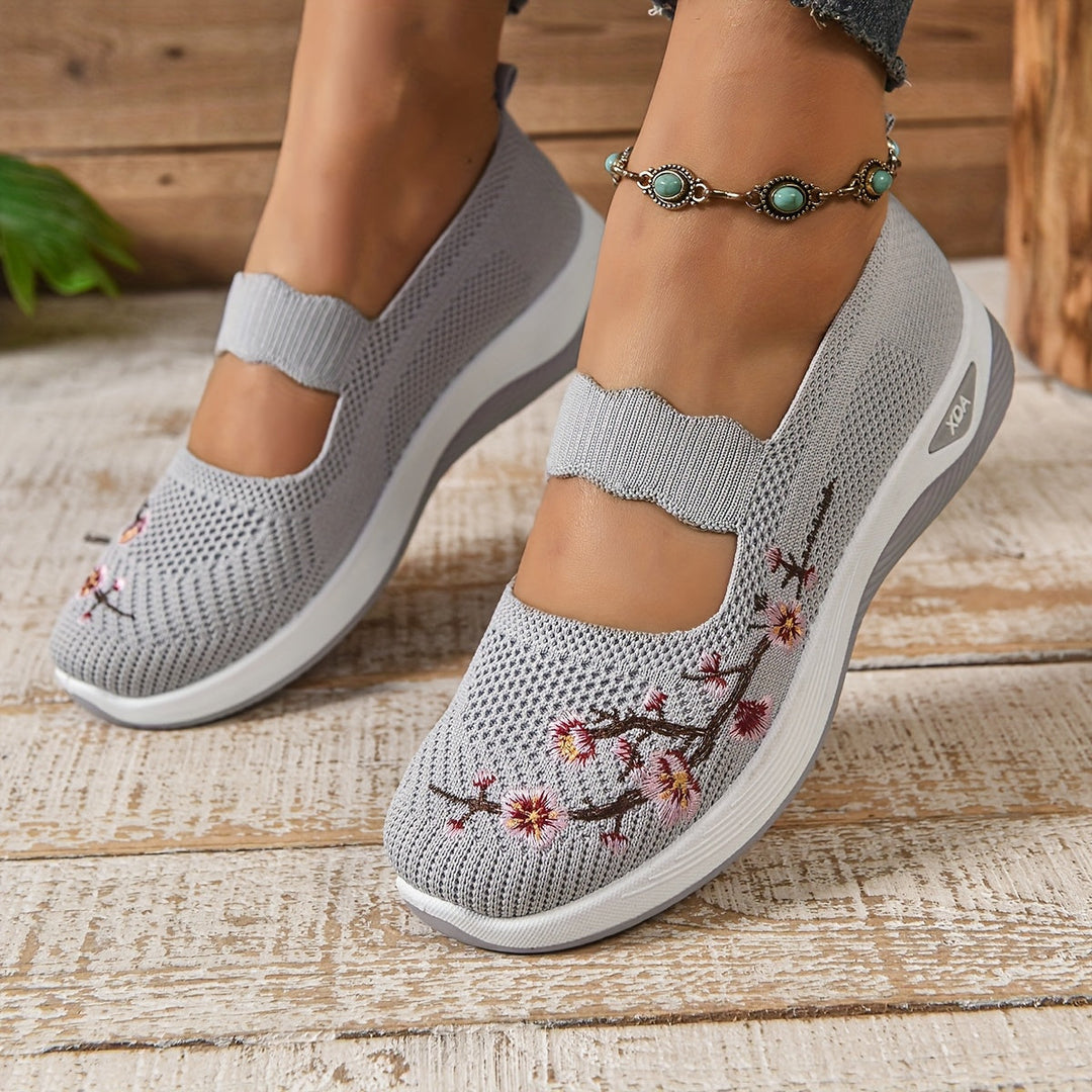 SoutienPlus™ | Ergonomic Comfort Footwear + Complimentary Insoles