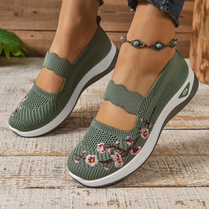 SoutienPlus™ | Ergonomic Comfort Footwear + Complimentary Insoles